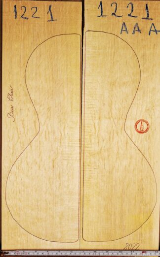 bearclaw spruce guitar top