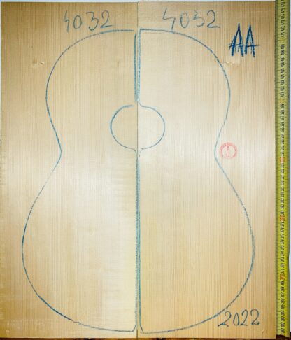 Guitar Classical No.4032 Top