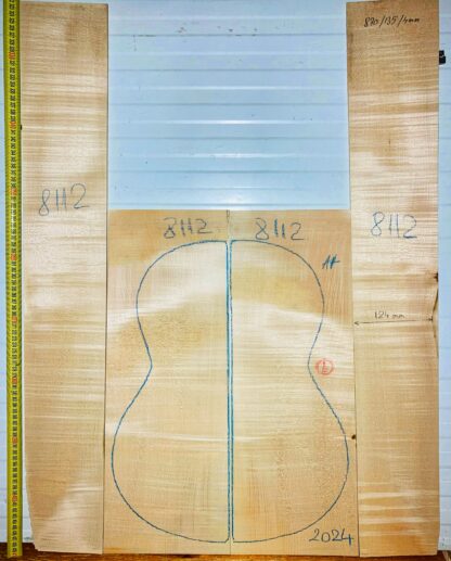 Guitar Classical No.8112 Back and Sides