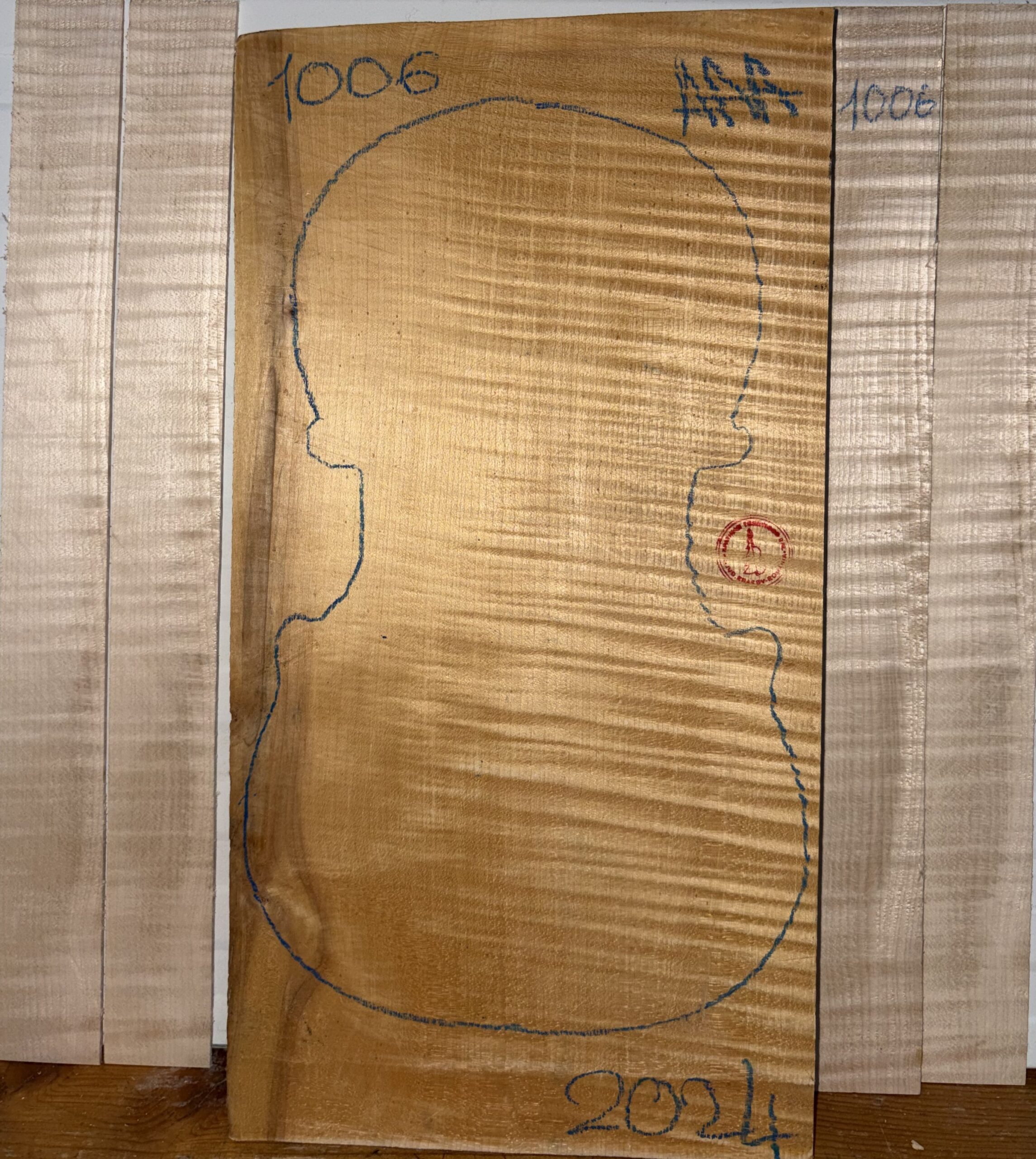 Violin No.1006 One piece Back and Sides