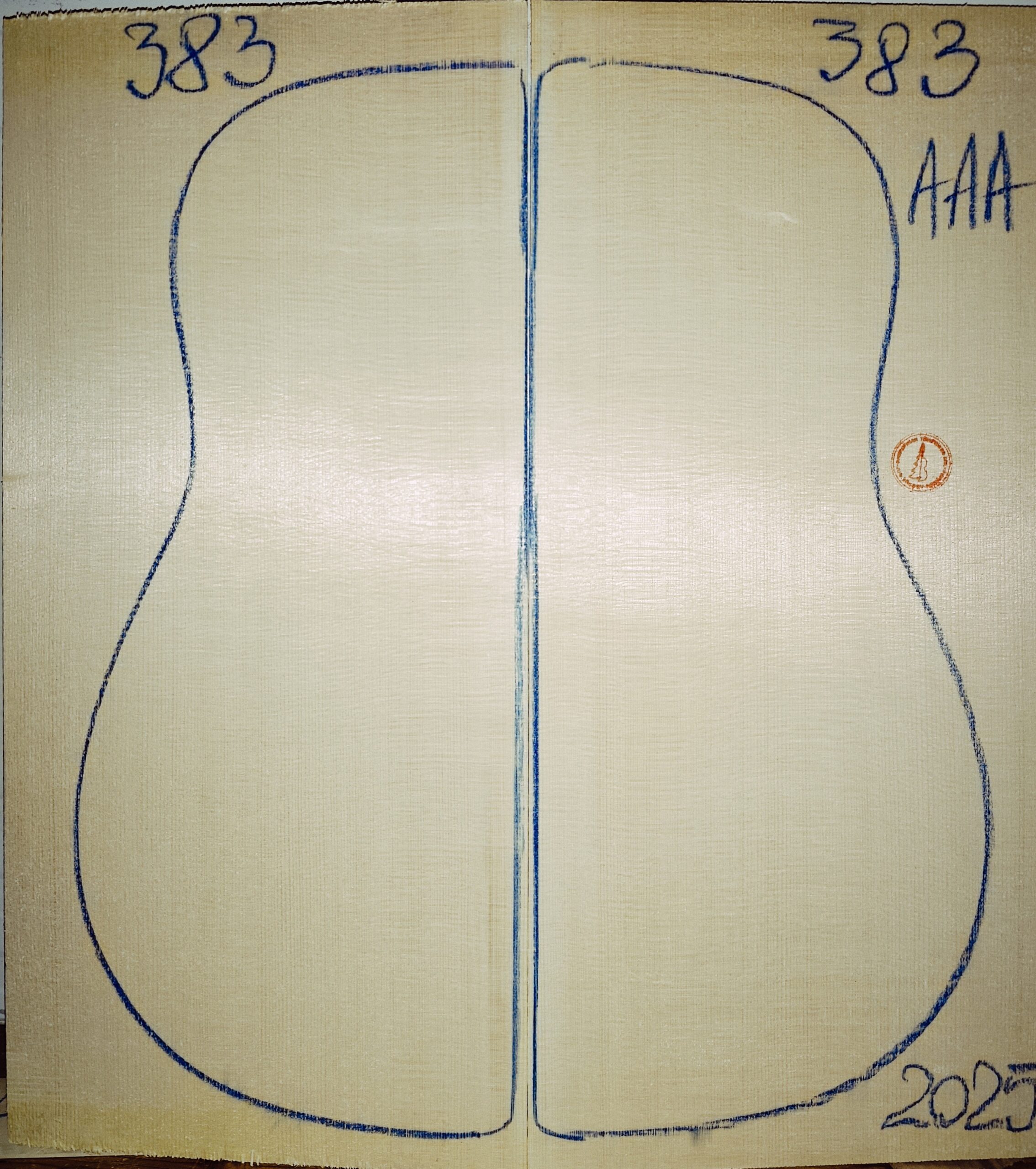 Guitar archtop No.383 Top