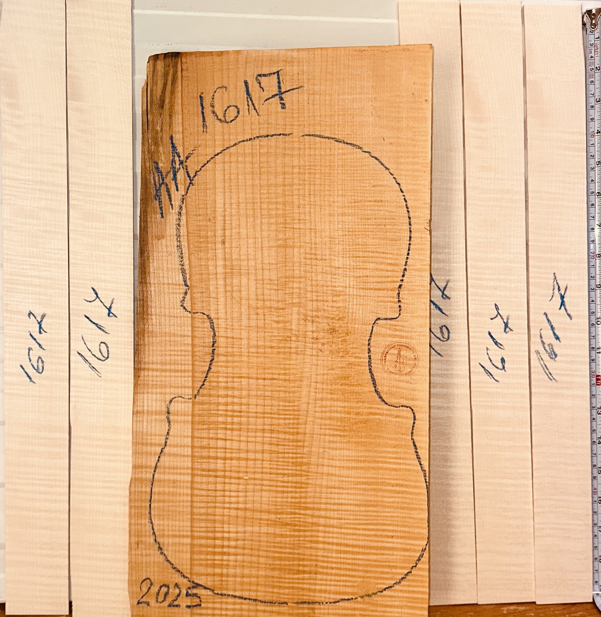 Violin No.1617 One piece Back and Sides