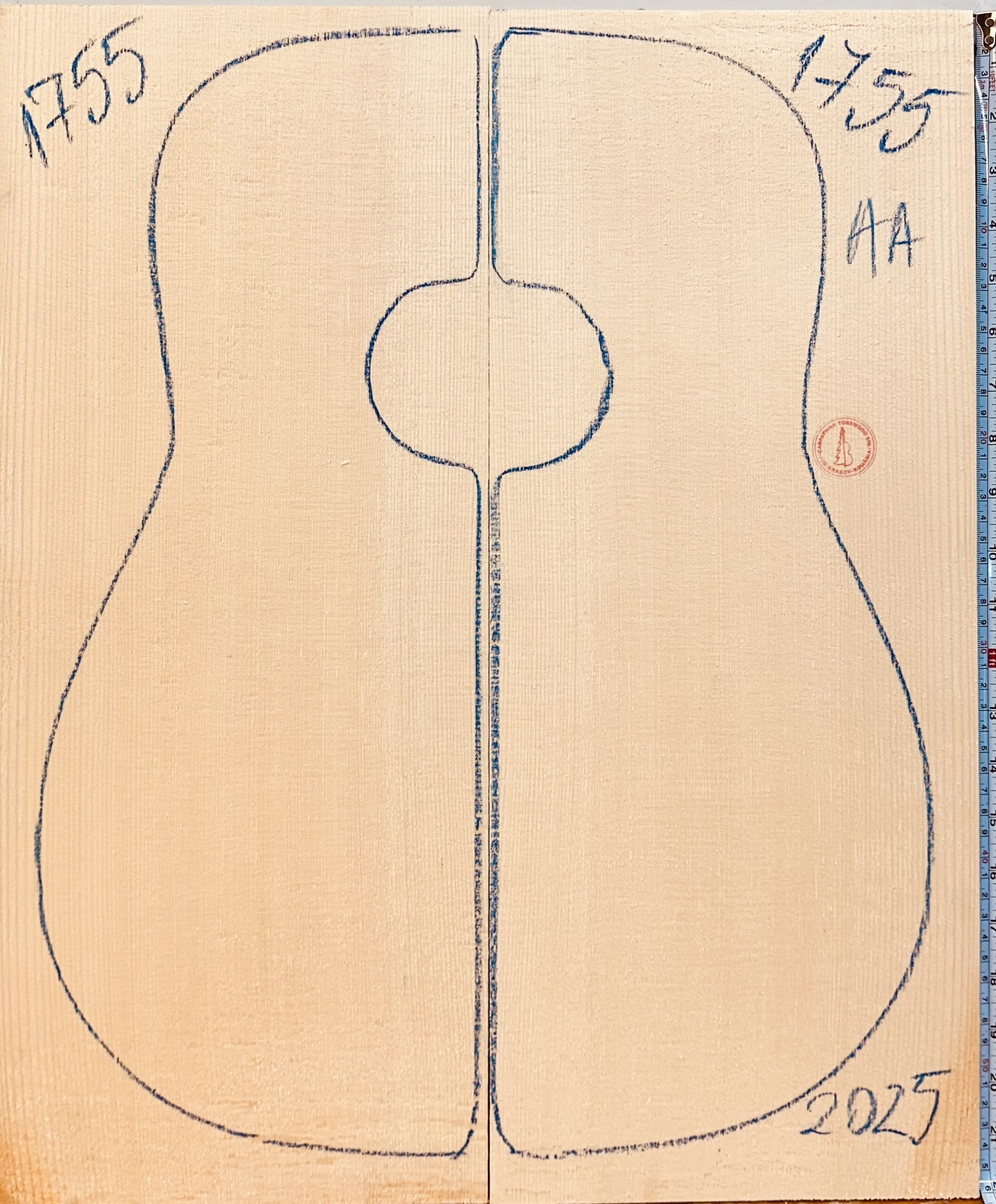 Acoustic Guitars No.1755 Top