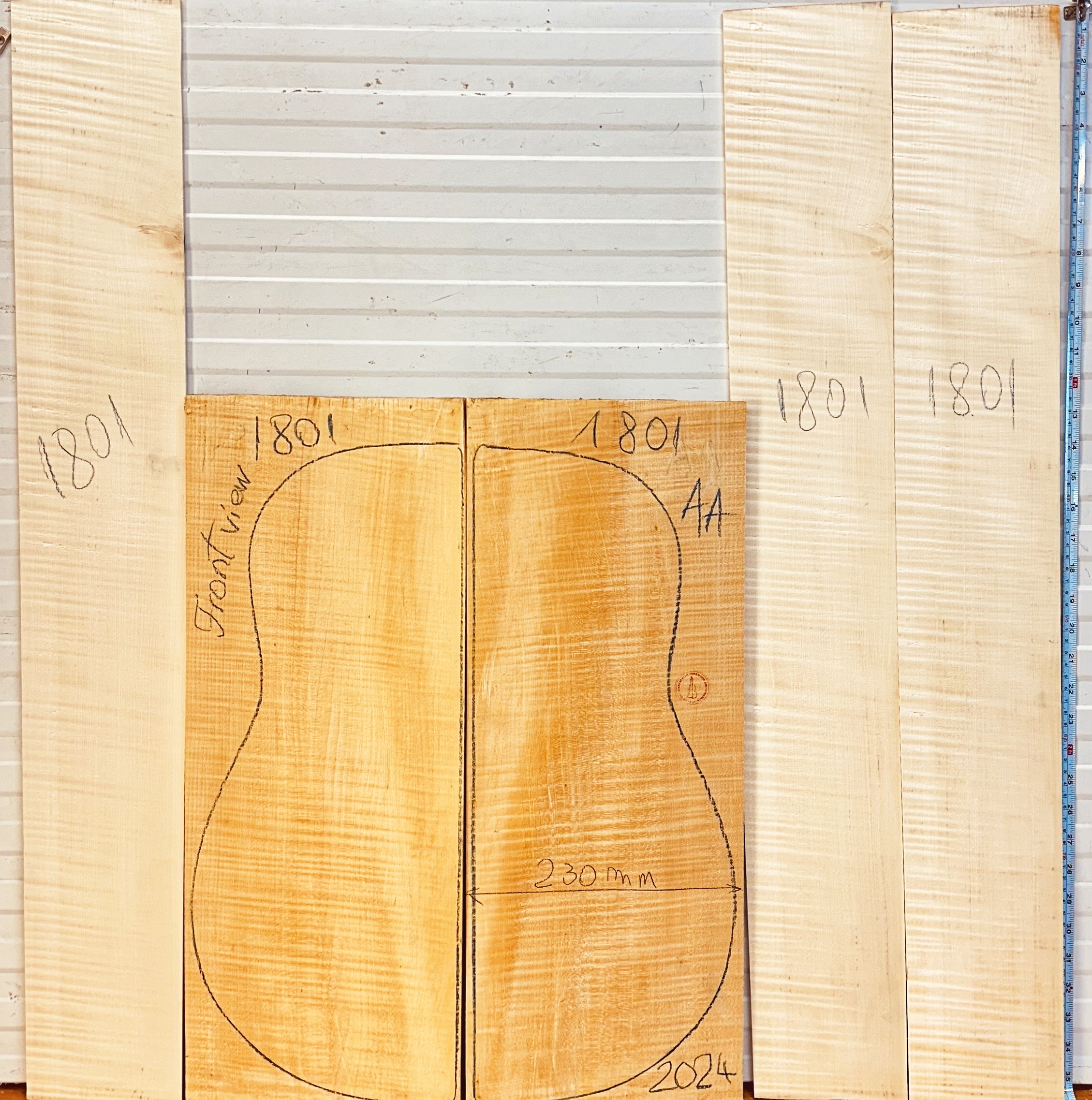 Archtop Guitar No.1801 Back and Sides