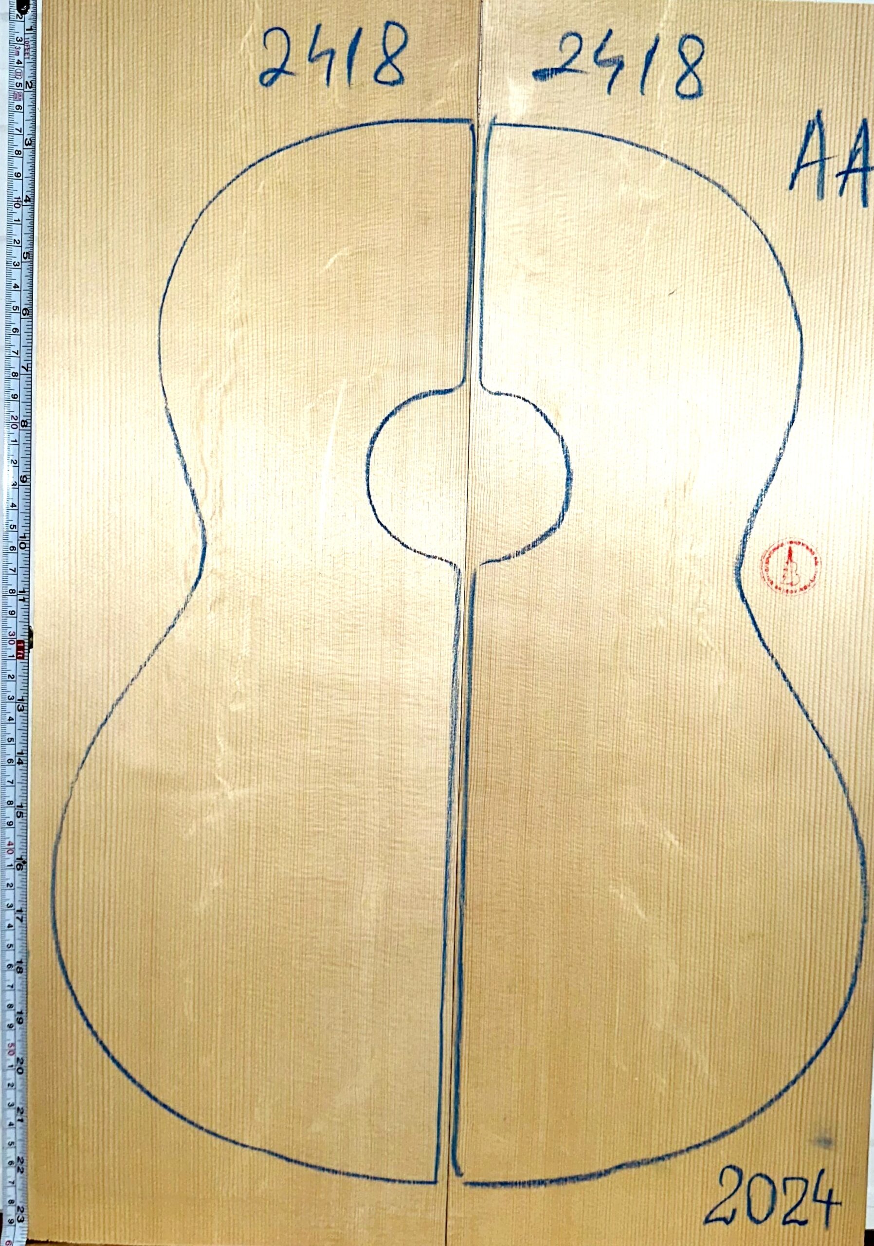 Guitar classical No.2418 Top