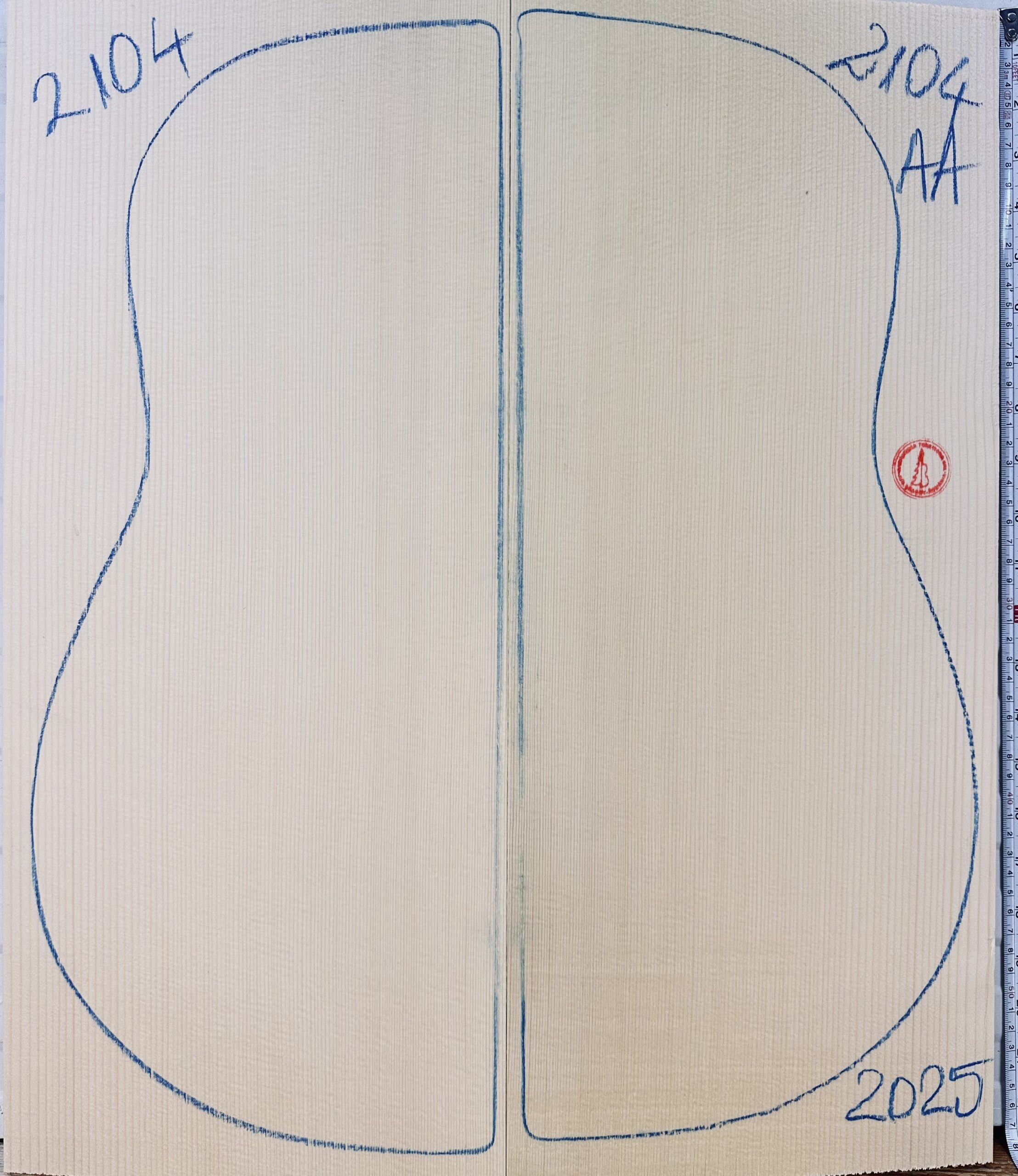 Guitar archtop No.2104 Top