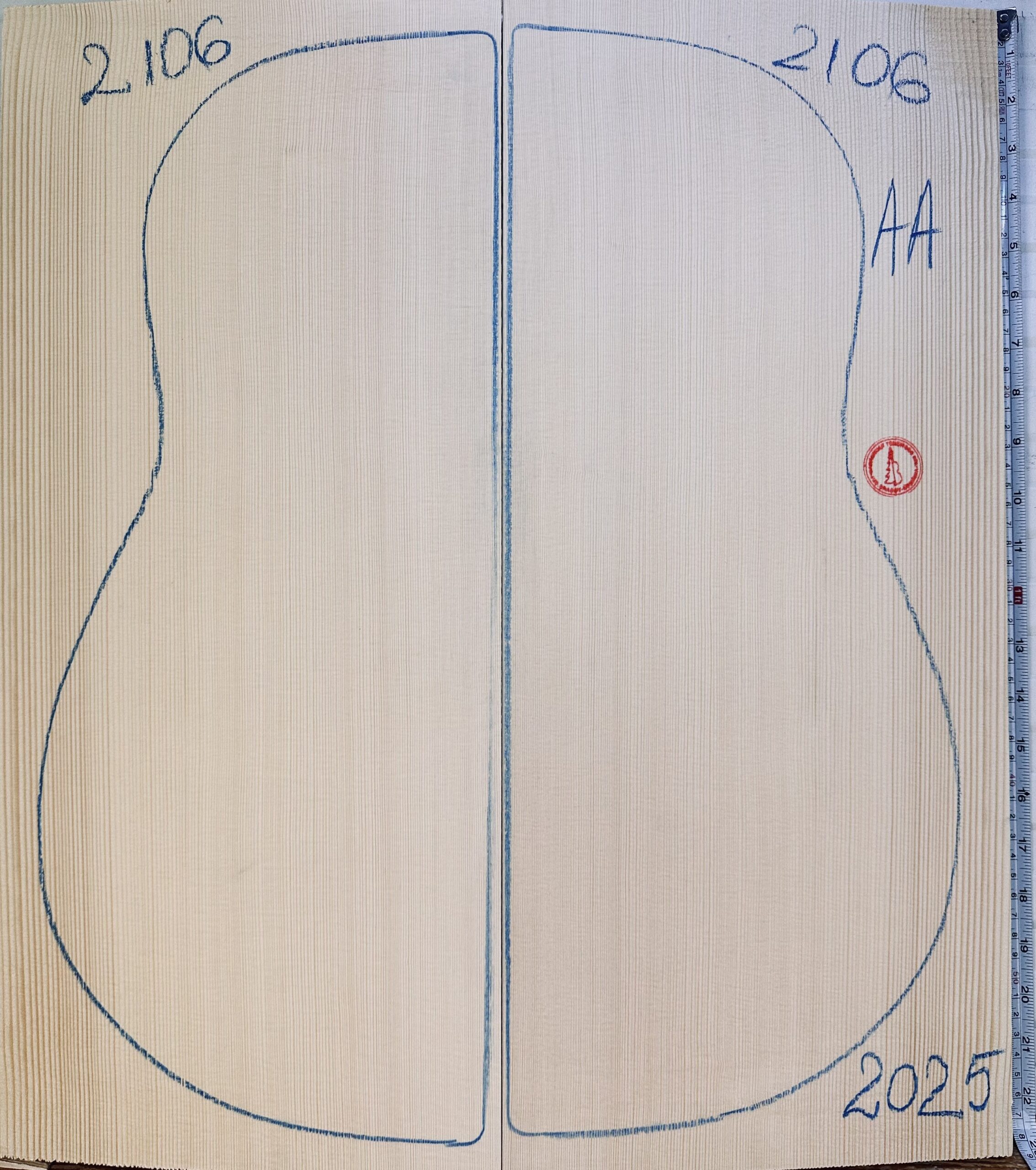 Guitar archtop No.2106 Top