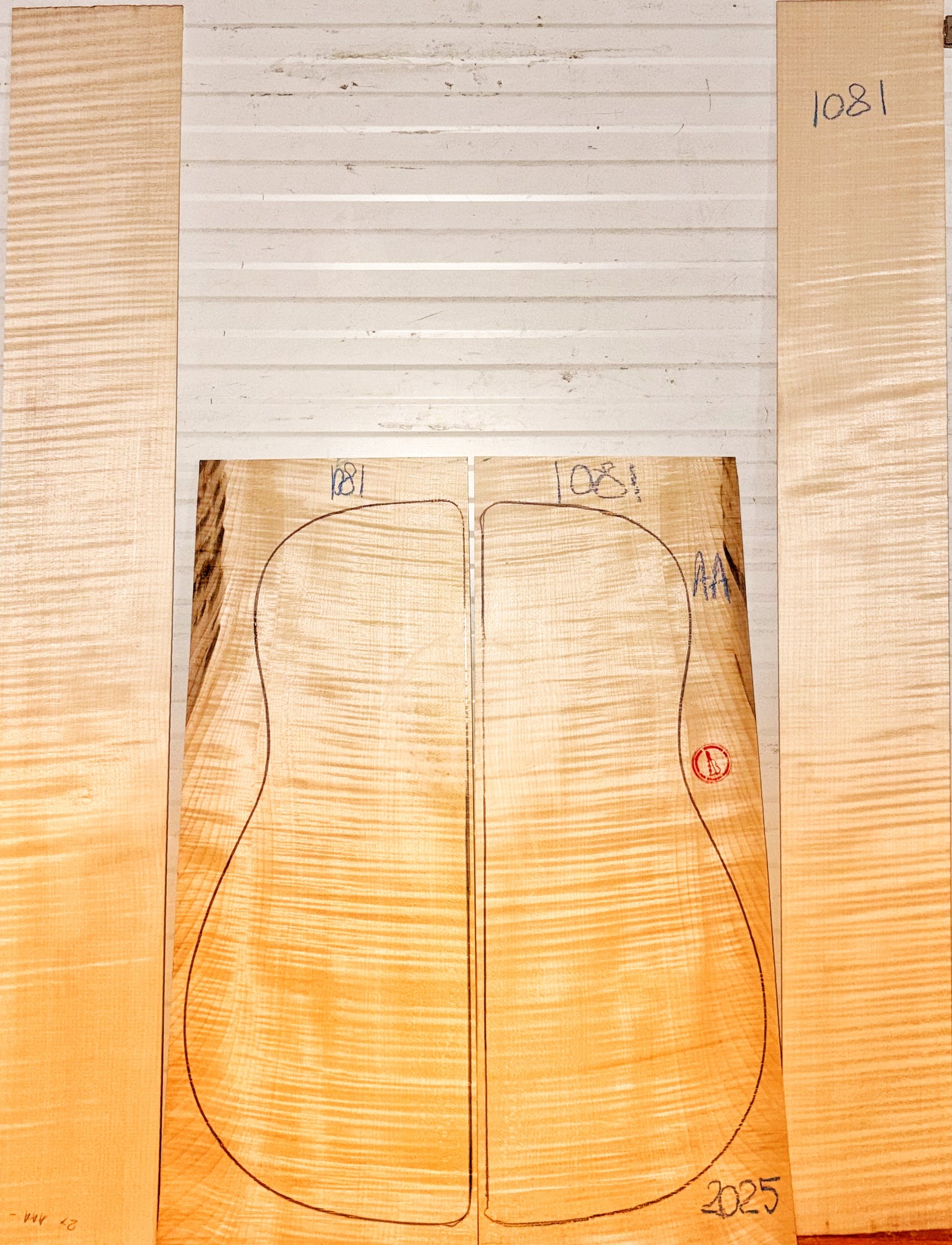 Guitar Acoustic No.1081 Back and Sides