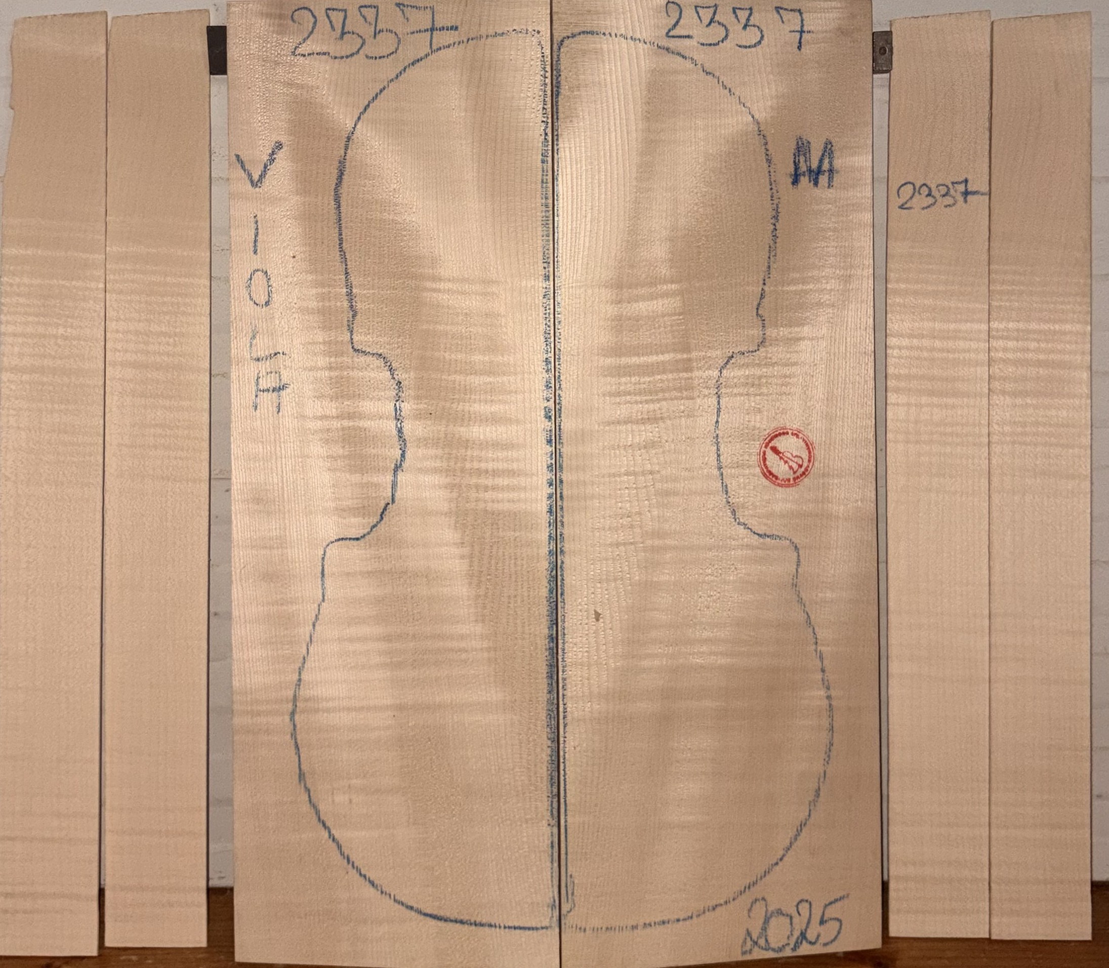 Viola No.2337 Back and Sides