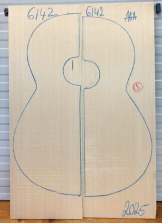 Classical guitar No.6142 Top