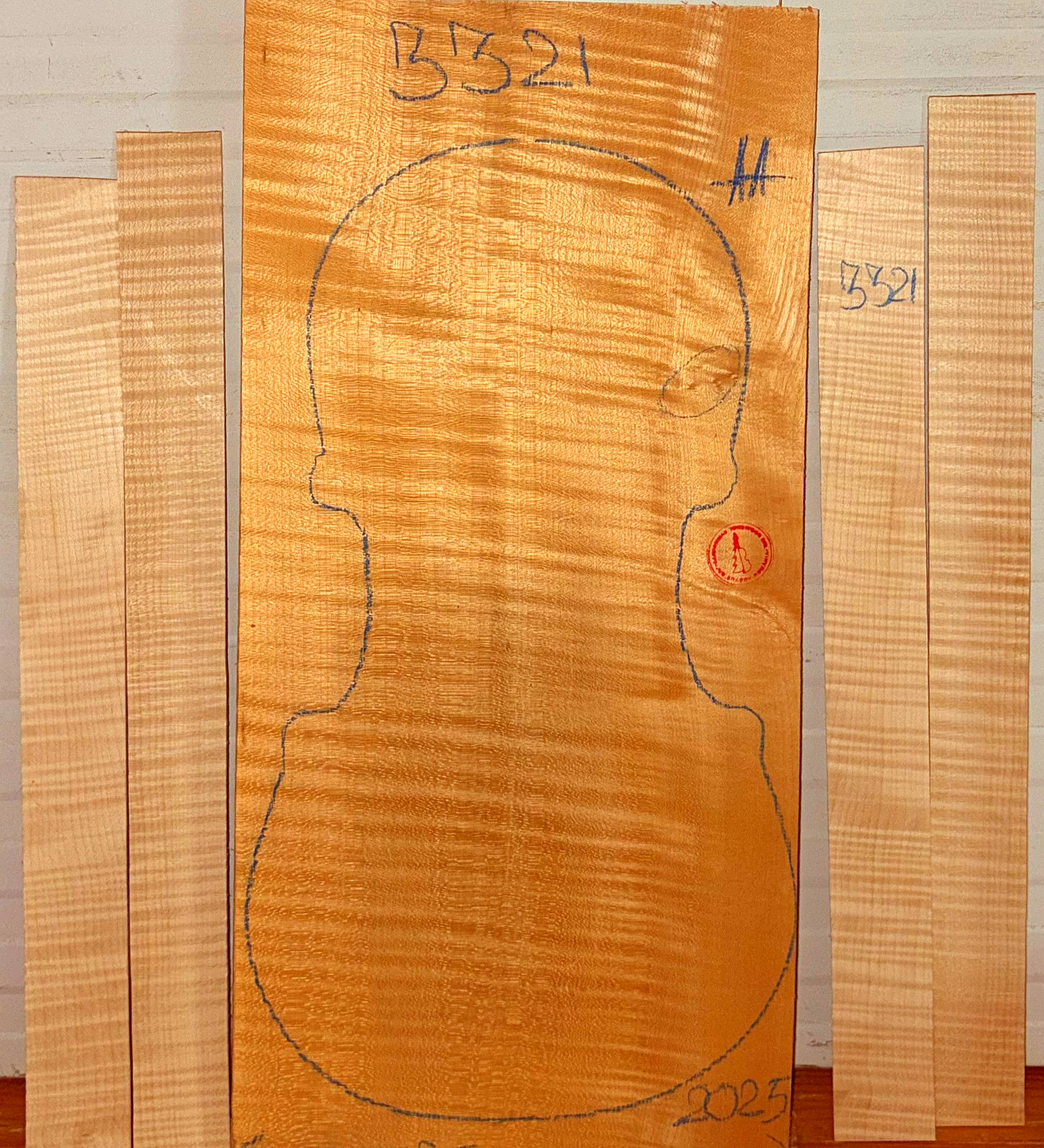 Violin No.3321 One piece Back and Sides