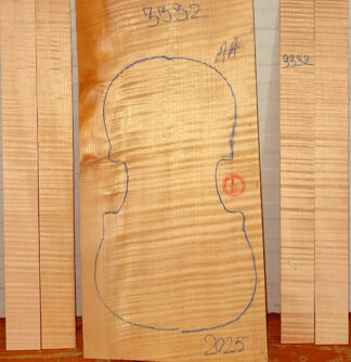 Violin No.3332 One piece Back and Sides