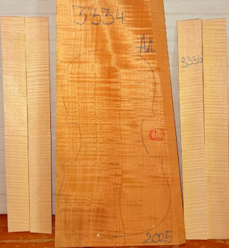 Violin No.3334 One piece Back and Sides